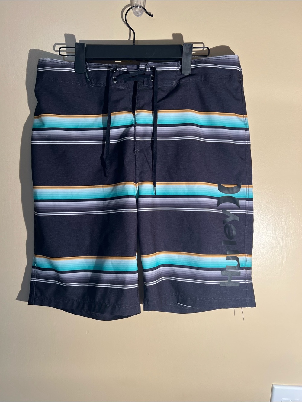 Men’s Hurley Grey Striped Swim Trunks Board Shorts Size 29